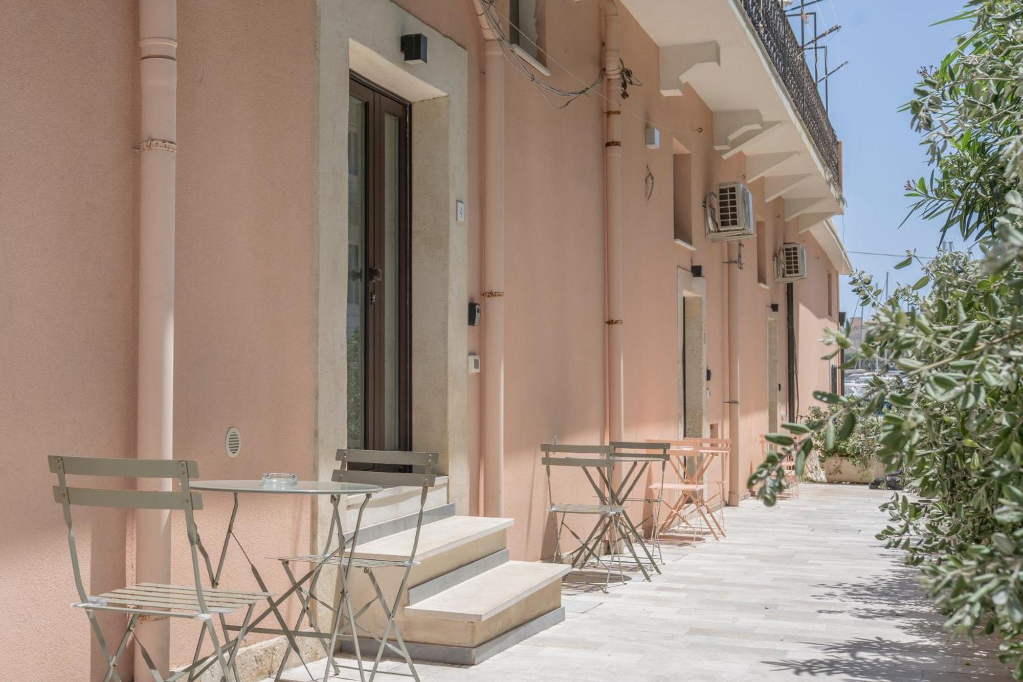 Eos - Elegants Apartments & Suites Szirakúza Kültér fotó
